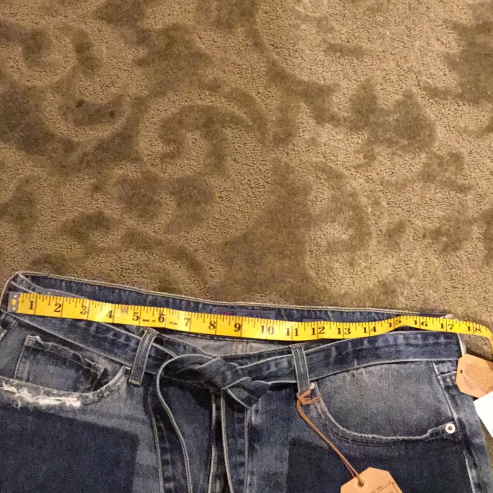 Shorts - Picture 3 of 4